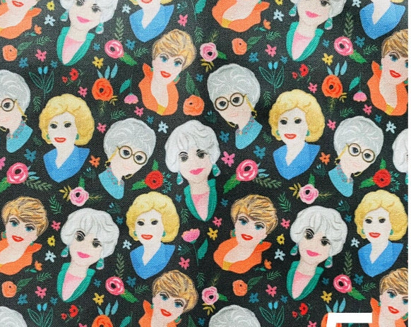 Fionn Bag croissant style bag